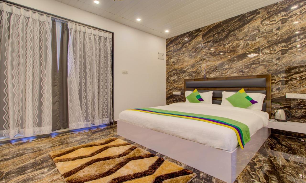 Treebo Code Red Otel Morjim Dış mekan fotoğraf