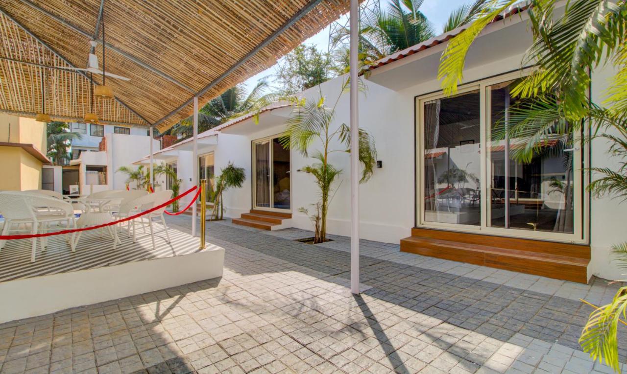 Treebo Code Red Otel Morjim Dış mekan fotoğraf